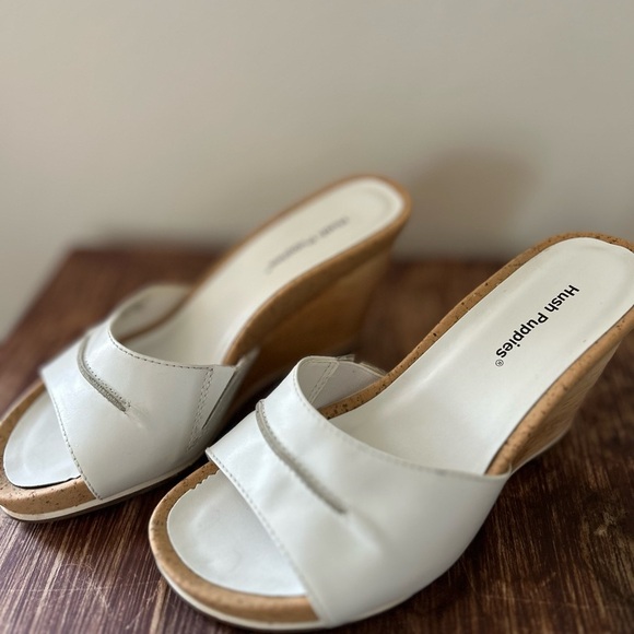 Hush Puppies White Women's Slide Sandals - Picture 2 of 6